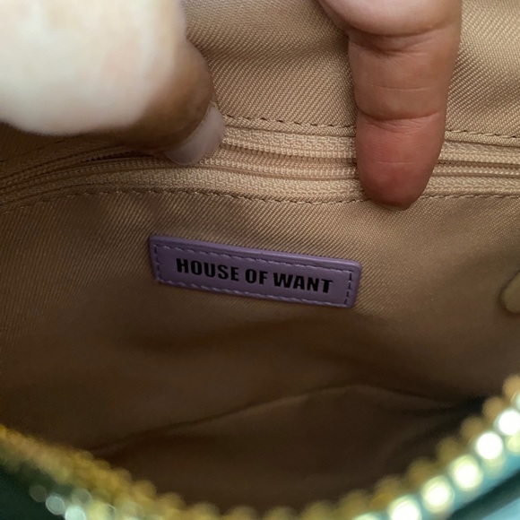 House of Want Hunter green colored shoulder bag with half gold chain links - Picture 5 of 7